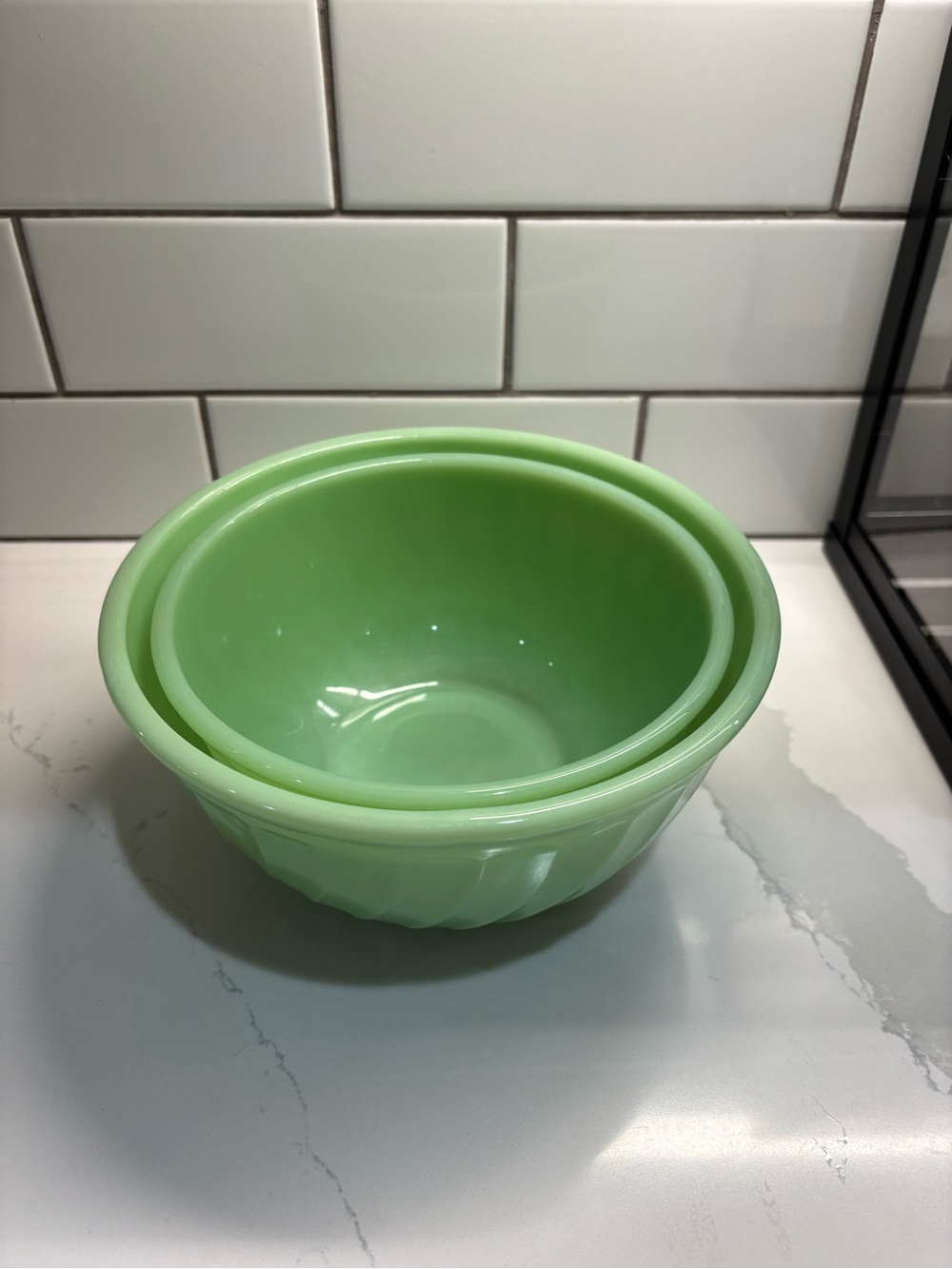 Fire king Jade-ite 1940s swirl mixing bowls Set of 2